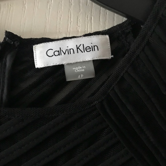 Calvin Klein dress - Picture 3 of 3